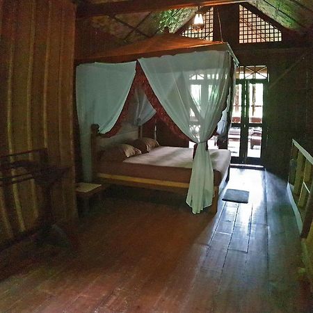 Happy Ria Homestay & Guesthouse Букит Лаванг Екстериор снимка